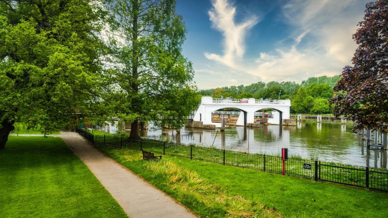 Hotel Lensbury 4*