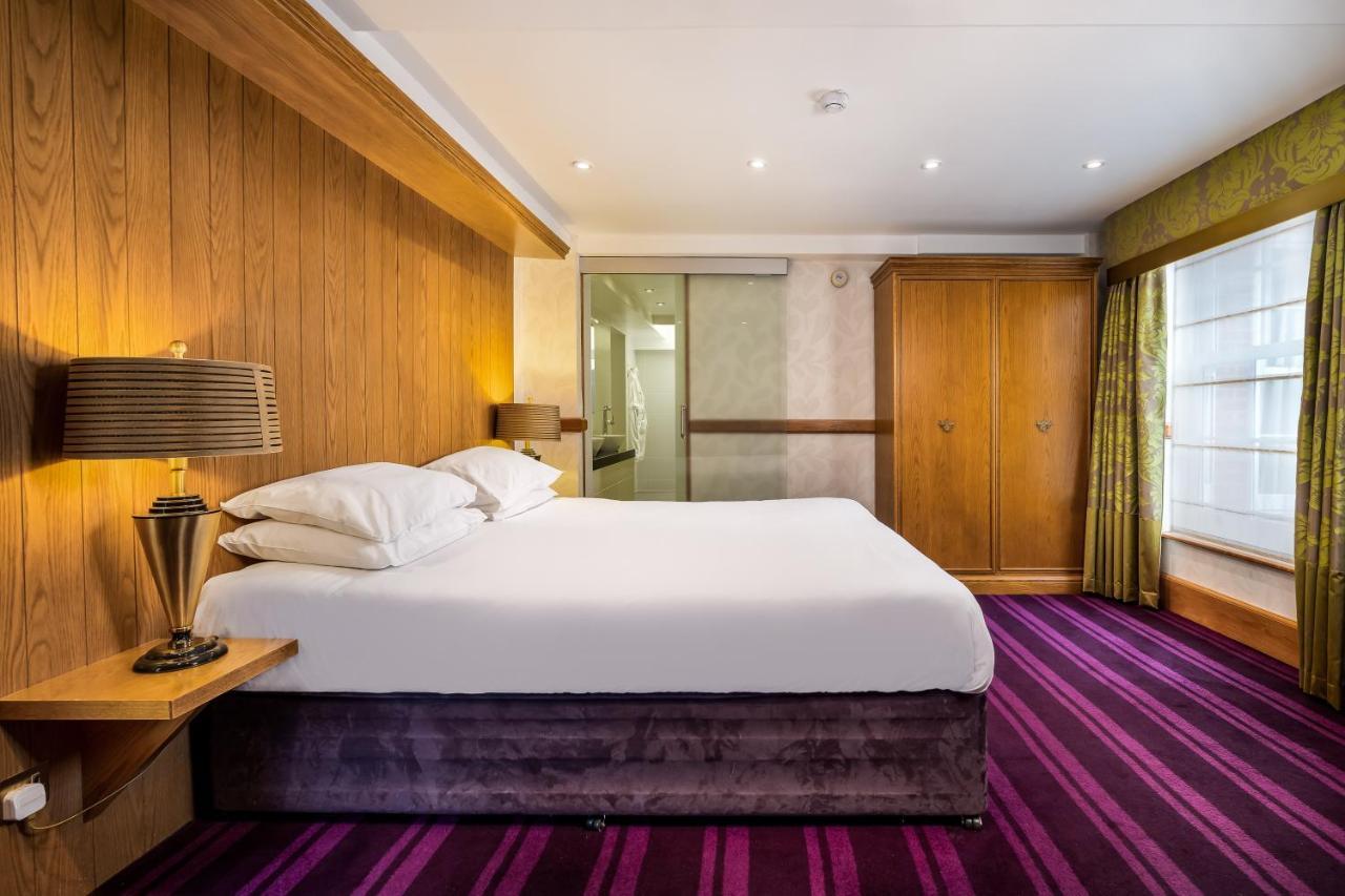 Lensbury Hotel 4*